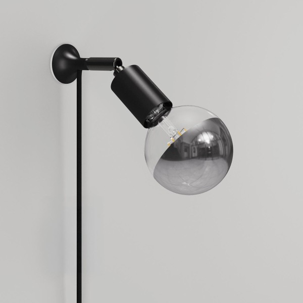 MAG-Y wall lamp with joint and metal dome bulb