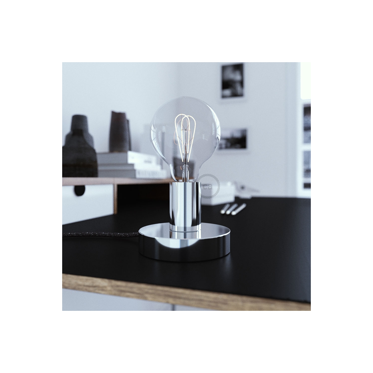 The Posaluce | Chrome Metal Table Lamp