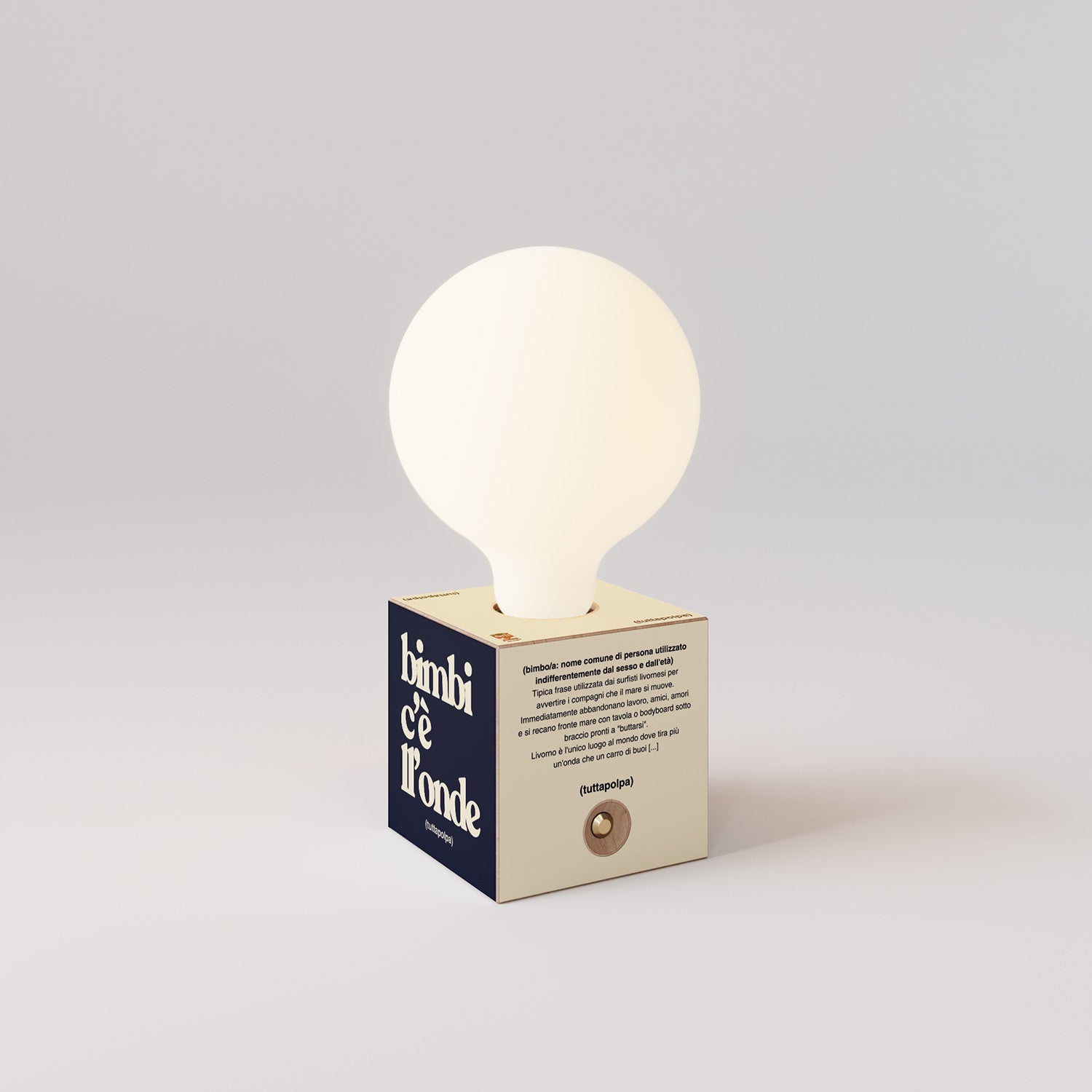 Cabless03 "Bimbi c’è l’onde" con lampadina globo effetto porcellana - Tuttapolpa