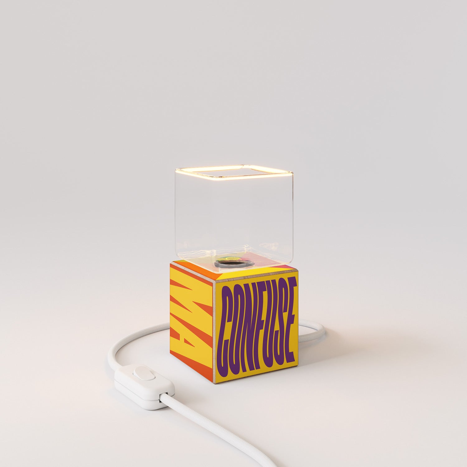 Cubetto table lamp with US plug, "Poche idee ma confuse" Ghost bulb - Santomanifesto
