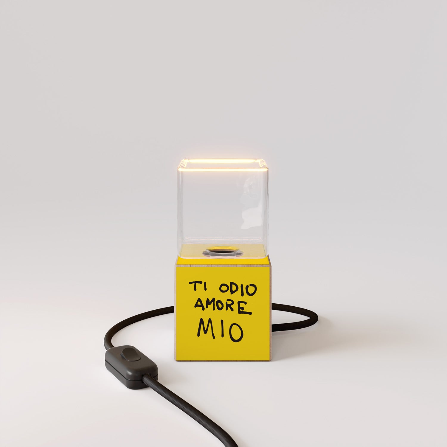 Cubetto table lamp with US plug, "Ti odio amore mio" Ghost bulb - Santomanifesto