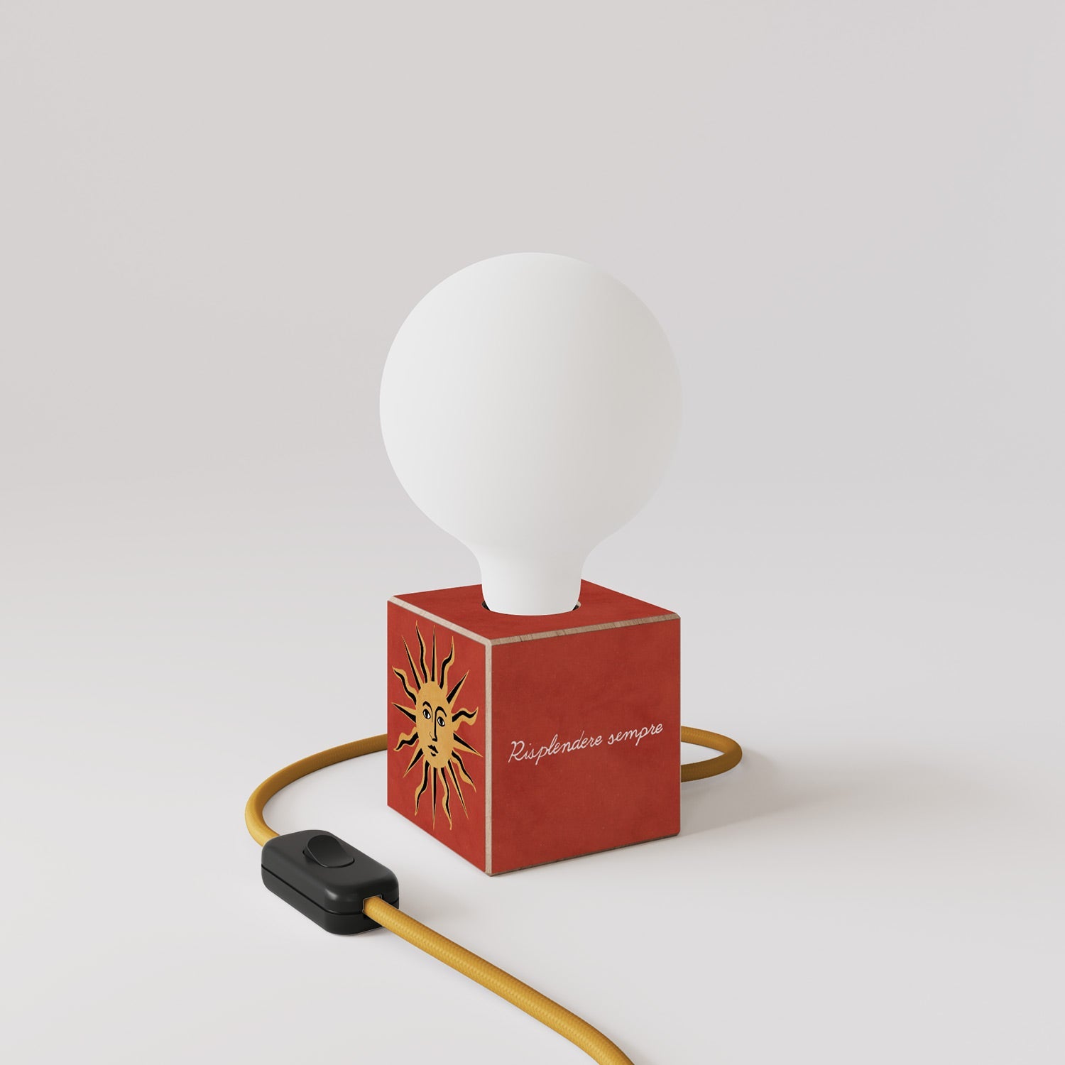 Cubetto table lamp with US plug, "Il sole" porcelain effect globe bulb - Santomanifesto