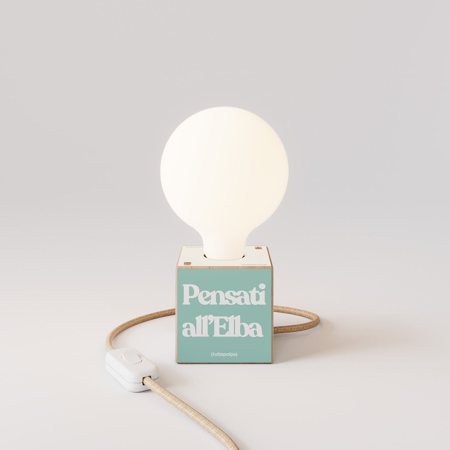 Cubetto table lamp with US plug, "Pensati all’Elba" porcelain effect globe bulb - Tuttapolpa