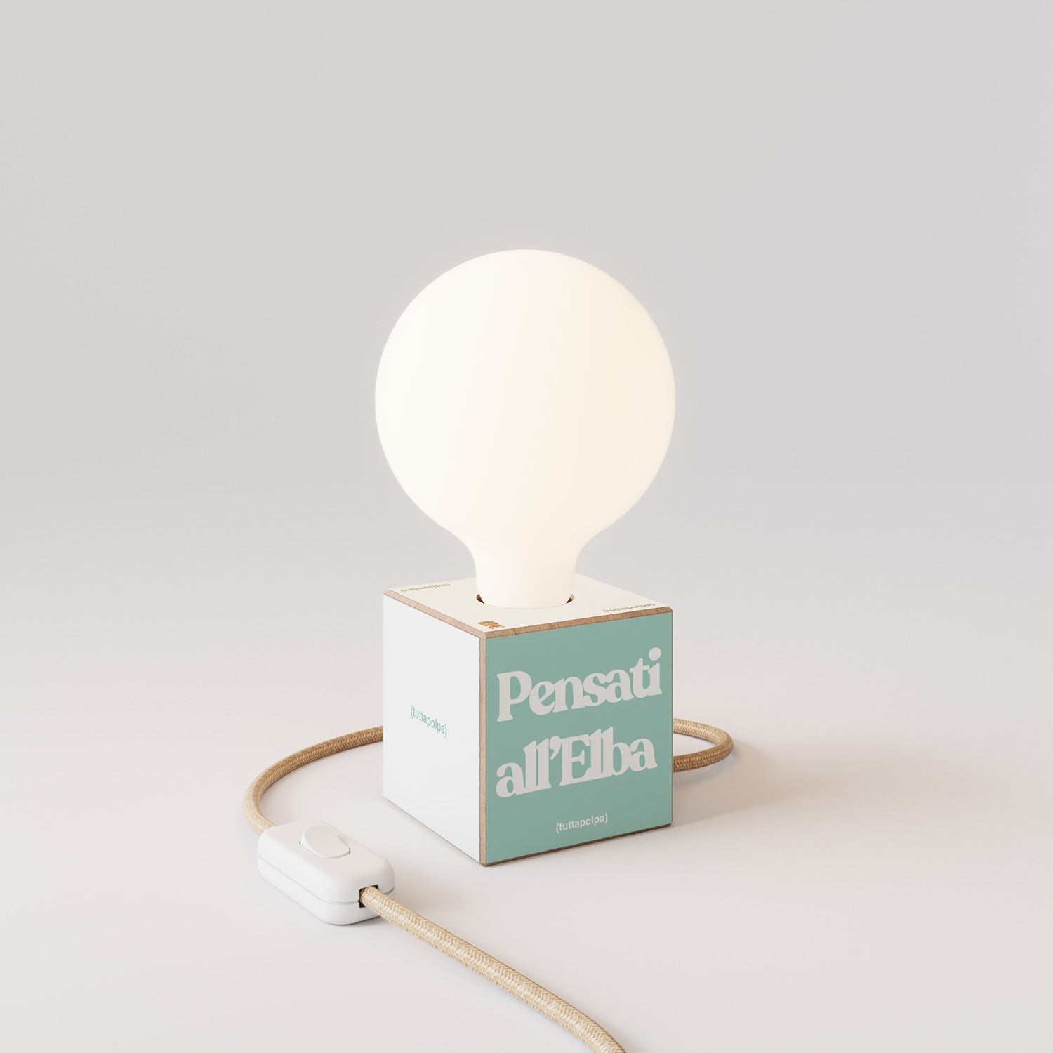 Cubetto table lamp with US plug, "Pensati all’Elba" porcelain effect globe bulb - Tuttapolpa