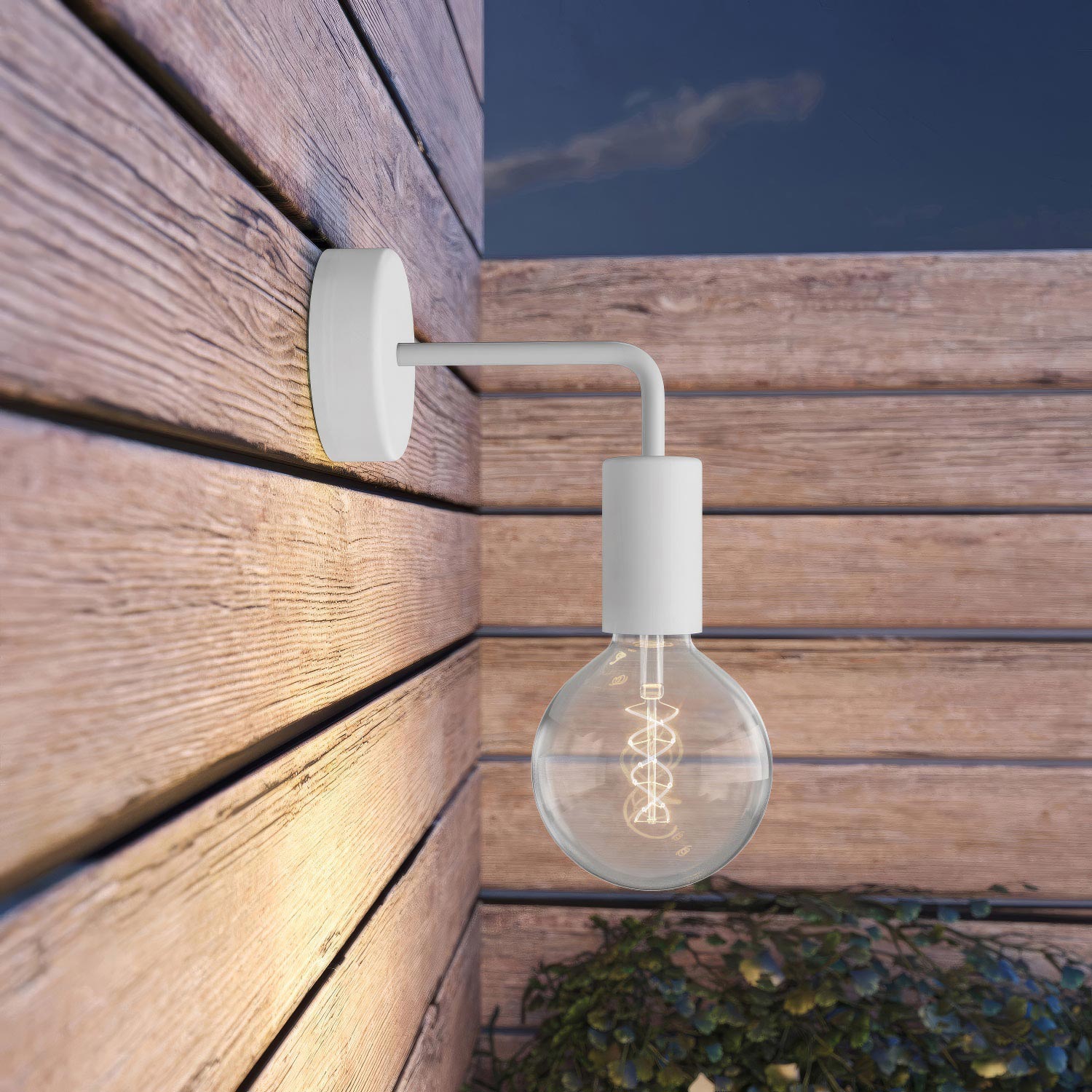 Fermaluce EIVA ELEGANT with L-shaped extension, canopy and socket for wet locations - White