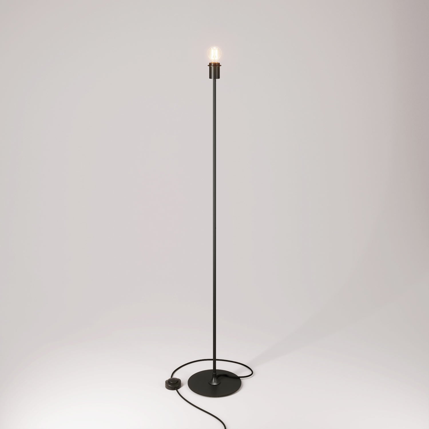 MAG-Y floor lamp with round metal base with fitting for lampshade - Black