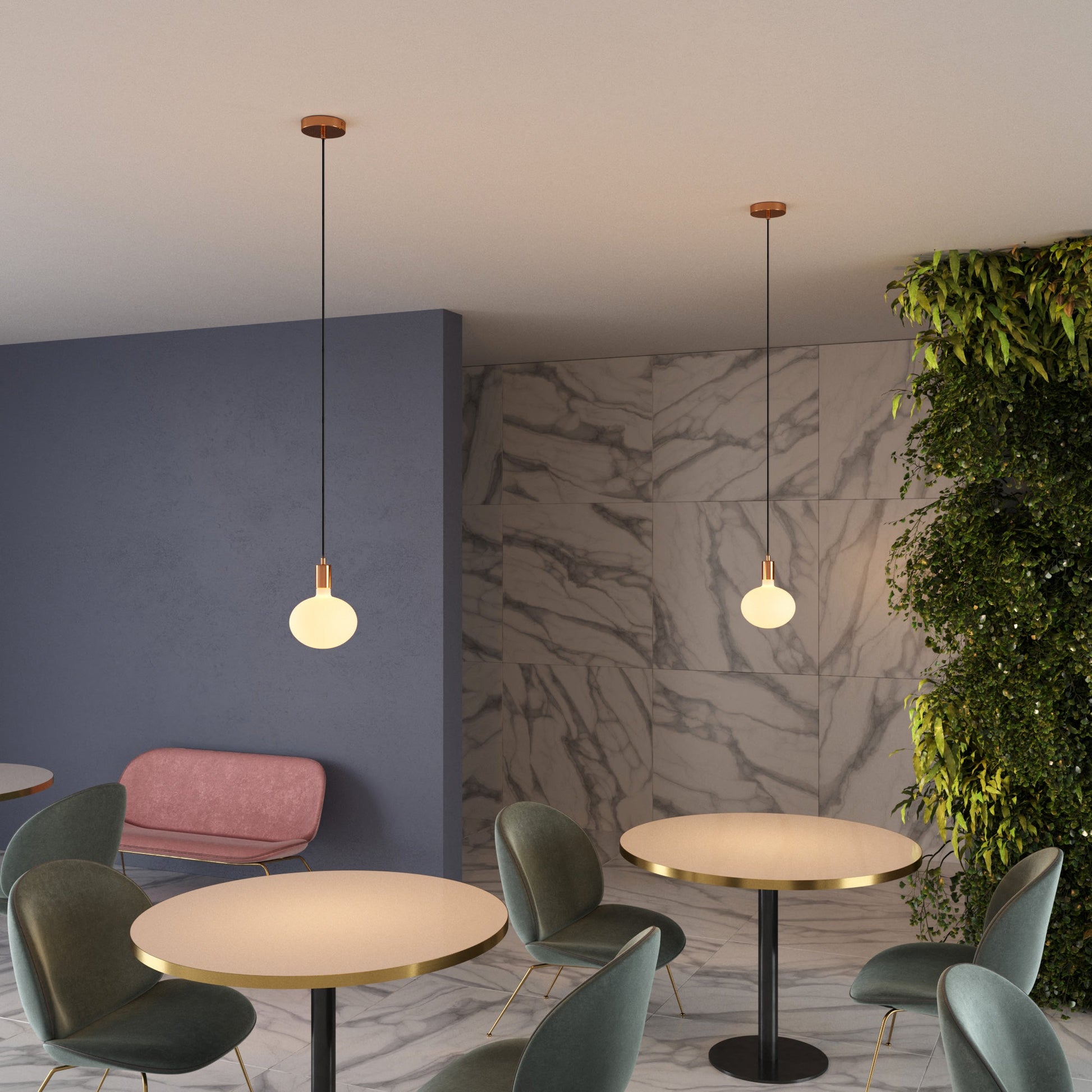 Pendant lamp with textile cable and contrasting metal details - Copper