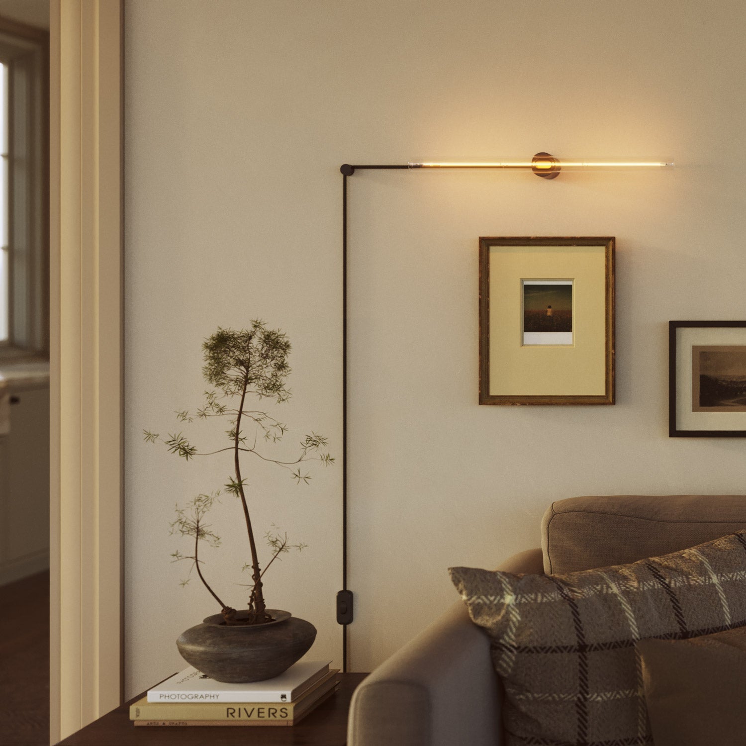 Spostaluce Esse14 Plug-in Light with S14d Socket - Black